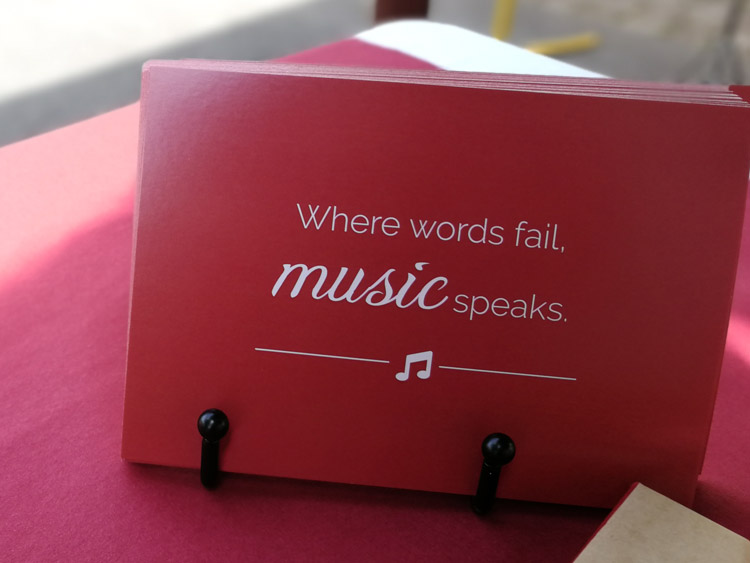 "Where words fail, music speaks" - Wo Worte versagen, spricht die Musik.