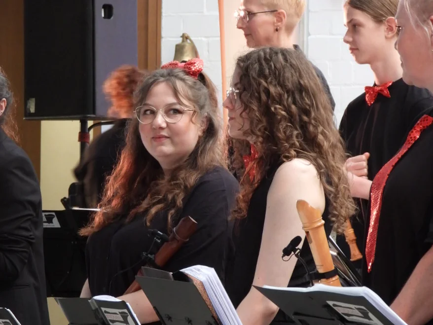 Glückliche Gesichter im Tenor